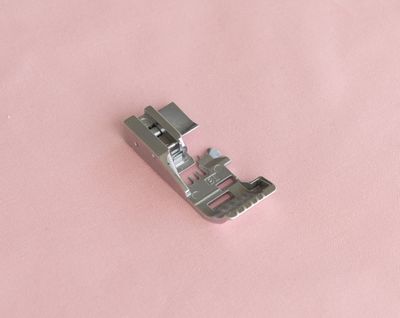 Baby Lock Standardfot Gr.9C (trykkfeil i symagasinet) (5B13)