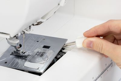 DEMO Janome Memory Craft 1000 Silky White sy og broderimaskin